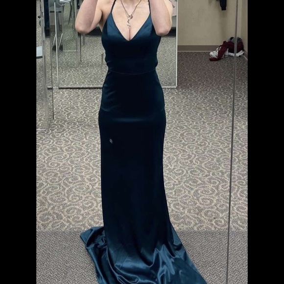 David’s bridal good condition. The brighter green is the correct color!!!! - Picture 4 of 4